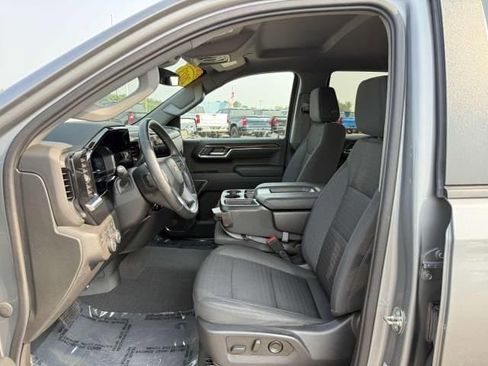 Used 2023 Chevrolet Silverado 1500 LT AWD/4WD image 11