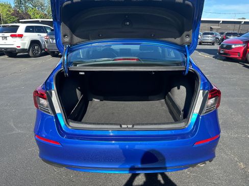 Used 2023 Honda Civic Sport image 11