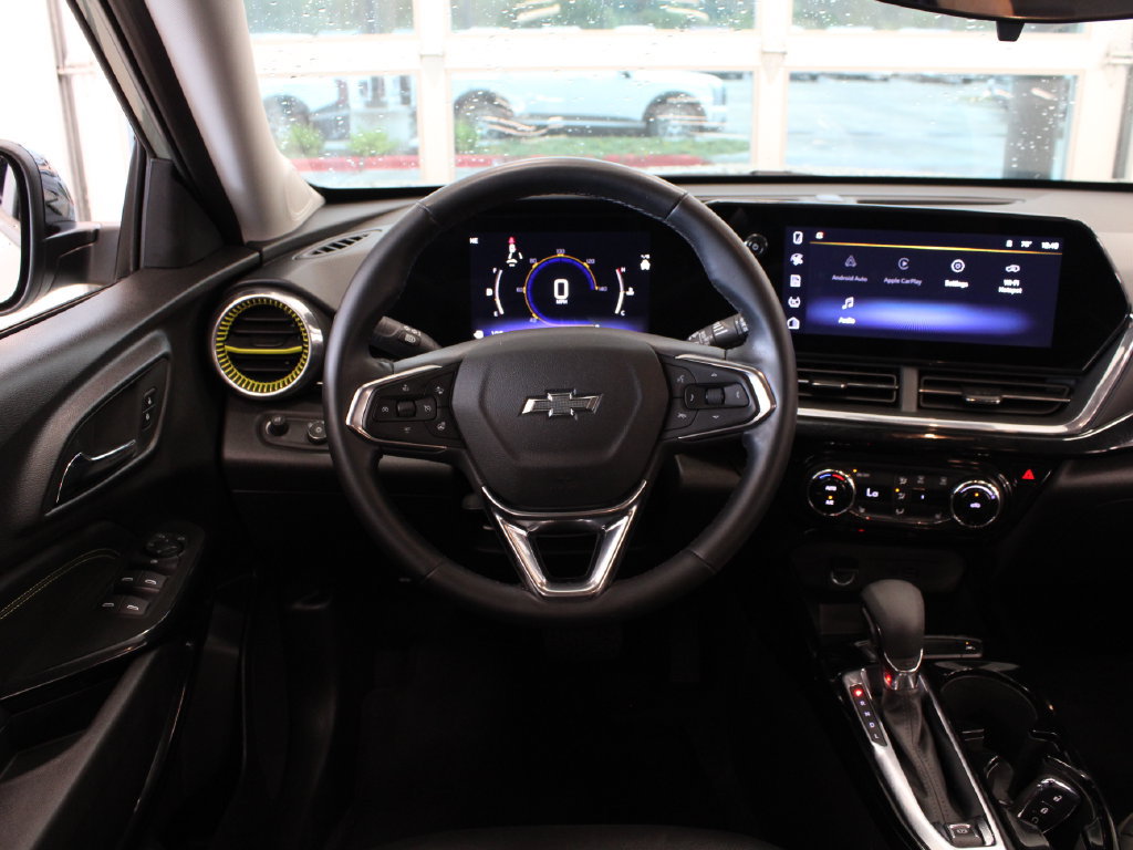 Used 2025 Chevrolet Trax ACTIV w/ Driver Confidence Package FWD image 20