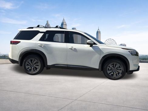Certified 2024 Nissan Pathfinder SV w/ SV Premium Package FWD image 30