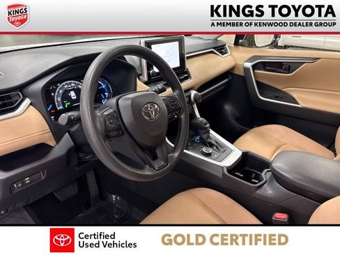 Certified 2025 Toyota RAV4 LE AWD/4WD image 15