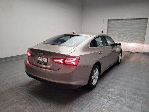 Used 2022 Chevrolet Malibu LT FWD image 9