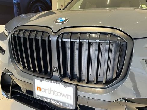 Used 2025 BMW X7 xDrive40i w/ Executive Package AWD/4WD image 14