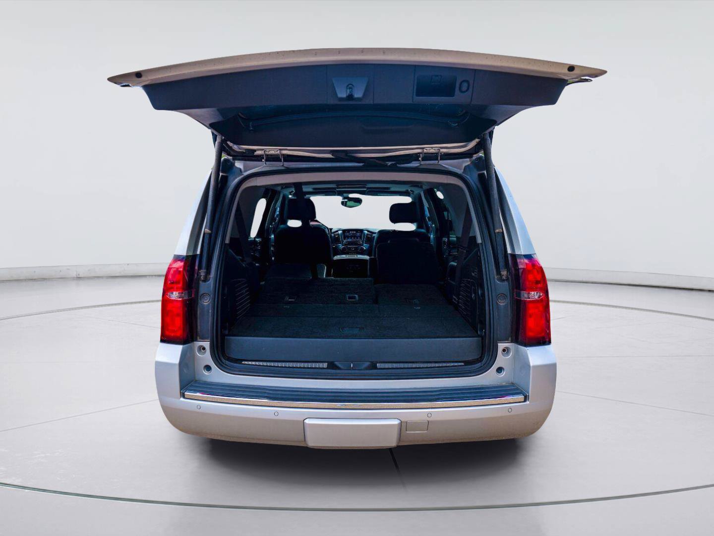 Used 2015 Chevrolet Tahoe LTZ RWD image 12