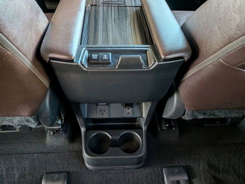 Certified 2023 Toyota Sienna Platinum image 27