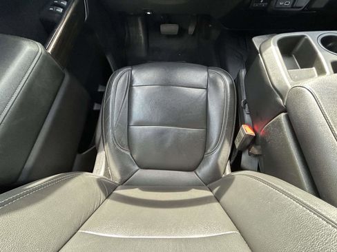 Used 2019 Chevrolet Silverado 1500 LT w/ All-Star Edition image 13