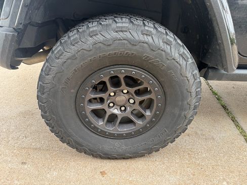 Used 2023 Jeep Wrangler Unlimited Rubicon w/ Xtreme 35 Tire Package AWD/4WD image 14