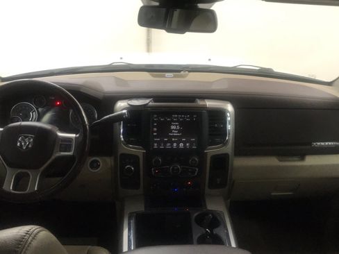 Used 2015 RAM 2500 Laramie w/ Convenience Group AWD/4WD image 17