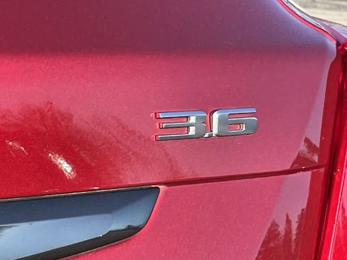 Used 2019 Cadillac XT5 Premium Luxury w/ LPO, Black Ice Package image 41