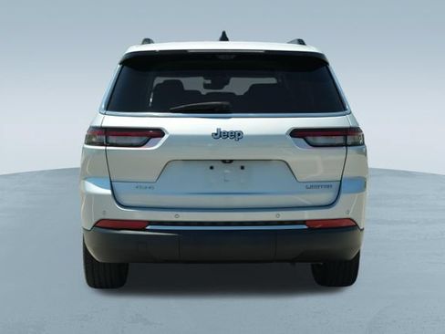 Used 2023 Jeep Grand Cherokee L Limited w/ Luxury Tech Group II AWD/4WD image 8