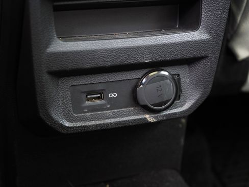 Used 2020 Volkswagen Tiguan SE w/ Panoramic Sunroof Package image 41