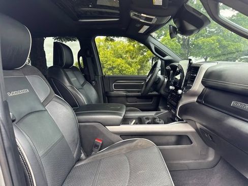 Used 2025 RAM 2500 Laramie AWD/4WD image 10