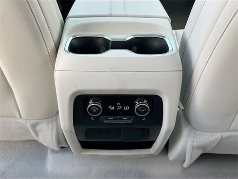 New 2026 Buick Enclave Avenir w/ Super Cruise Package image 18