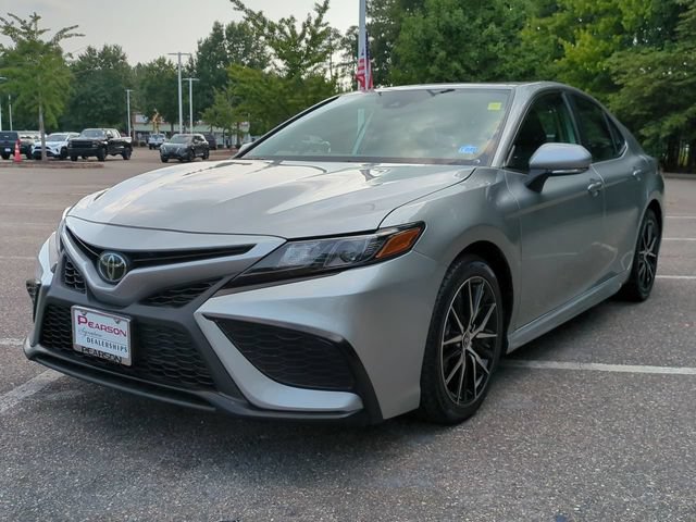 Used 2024 Toyota Camry SE FWD image 8