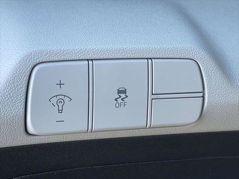 New 2026 Hyundai Elantra Limited image 18