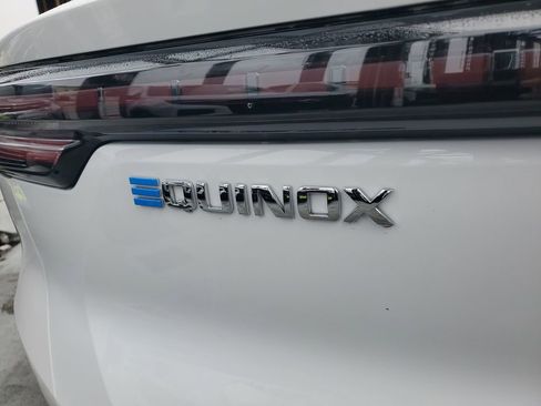 New 2026 Chevrolet Equinox EV LT image 7