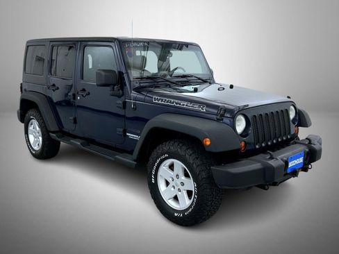 Used 2013 Jeep Wrangler Unlimited Sport image 3
