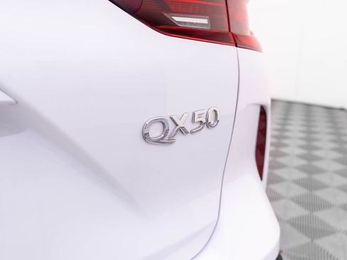 Used 2019 INFINITI QX50 Essential w/ Premium Heat Package AWD/4WD image 37