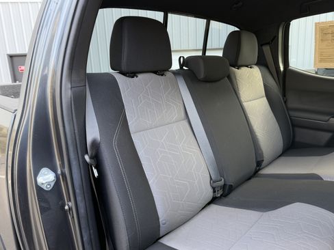 Certified 2023 Toyota Tacoma TRD Off-Road image 26