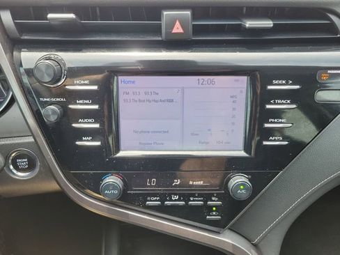 Used 2019 Toyota Camry SE FWD image 27