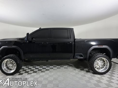 Used 2024 GMC Sierra 2500 Denali w/ Denali Reserve Package image 10