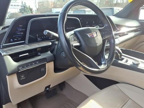 Used 2023 Cadillac Escalade ESV Premium Luxury image 26