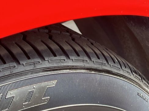 Used 2004 Chevrolet SSR w/ Preferred Equipment Group image 8