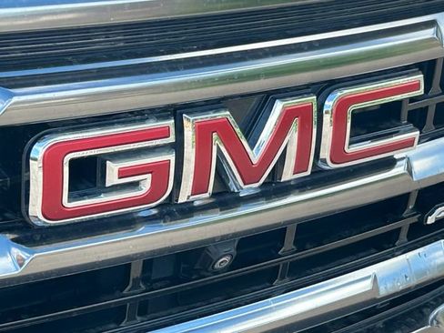 Used 2022 GMC Terrain AT4 w/ Infotainment Package II AWD/4WD image 11