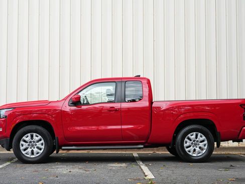 Used 2022 Nissan Frontier SV RWD image 8