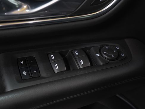 Used 2023 Chevrolet Tahoe LT image 23