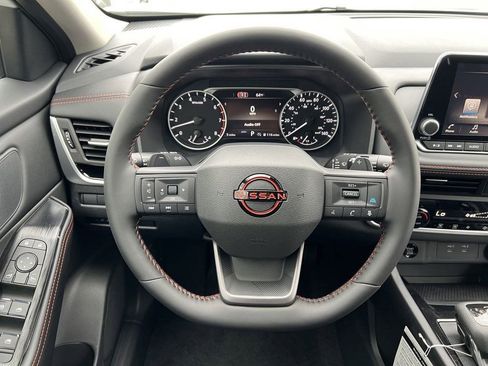 Used 2026 Nissan Rogue SV image 24