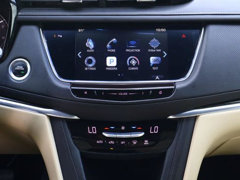 Used 2017 Cadillac XT5 Luxury FWD image 15