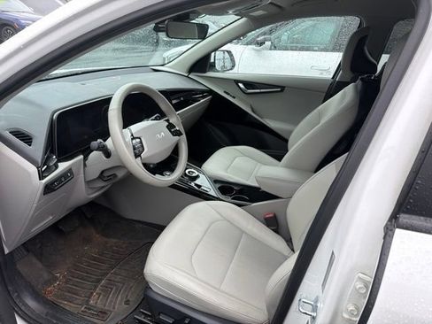 Used 2023 Kia Niro Wind w/ Wind Preserve Package FWD image 8