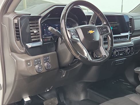 Used 2024 Chevrolet Silverado 3500 LT w/ Convenience Package image 10