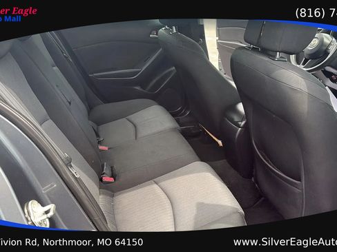 Used 2016 MAZDA MAZDA3 i Sport FWD image 11