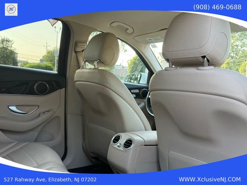 Used 2017 Mercedes-Benz GLC 300 4MATIC image 25