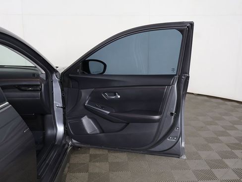 Used 2023 Nissan Sentra SR w/ Midnight Edition Package image 17