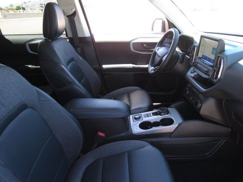 Used 2023 Ford Bronco Sport Outer Banks w/ Tech Package AWD/4WD image 8