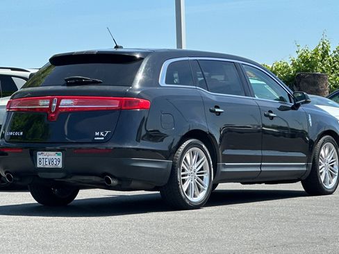 Used 2014 Lincoln MKT AWD w/ Equipment Group 201A image 4