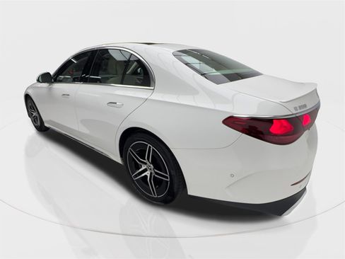 Used 2025 Mercedes-Benz E 350 Sedan w/ Winter Package image 10