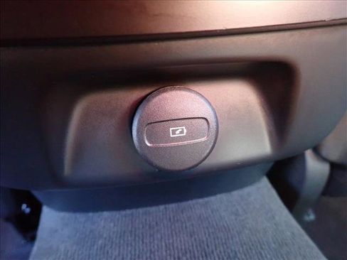 Used 2024 Volvo S60 B5 Ultimate image 8