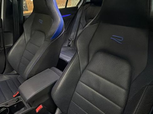 Used 2024 Volkswagen Golf R AWD/4WD image 9
