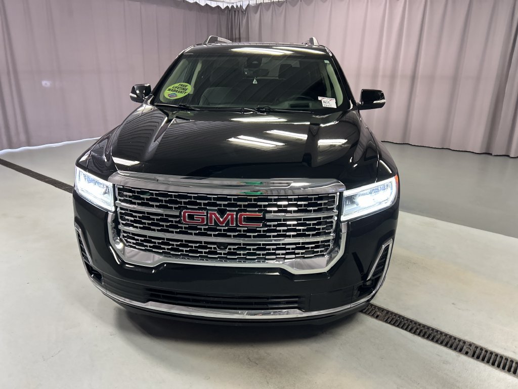 Used 2023 GMC Acadia Denali w/ Denali Ultimate Package AWD/4WD image 2