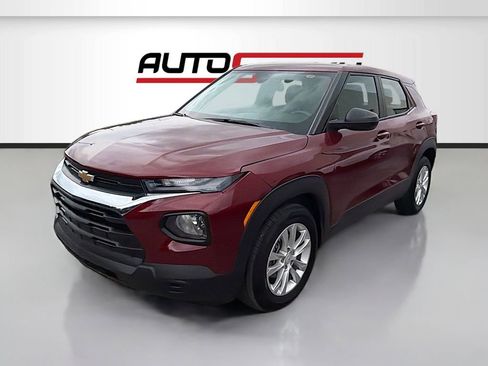 Used 2023 Chevrolet TrailBlazer LS FWD image 3
