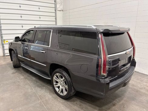 Used 2015 Cadillac Escalade ESV Luxury AWD/4WD image 16