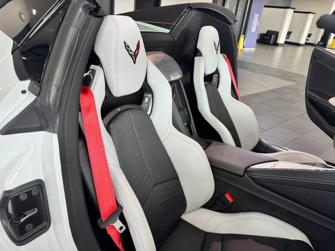 Used 2023 Chevrolet Corvette Stingray Preferred Conv w/ Z51 Performance Package RWD image 11