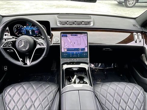 Used 2023 Mercedes-Benz S 580 4MATIC Sedan image 16