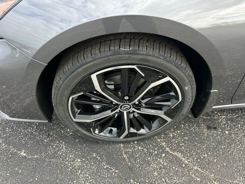 New 2025 Nissan Altima 2.5 SR w/ SR Premium Package image 37