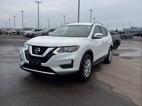 Used 2017 Nissan Rogue S w/ S Appearance Package image 2