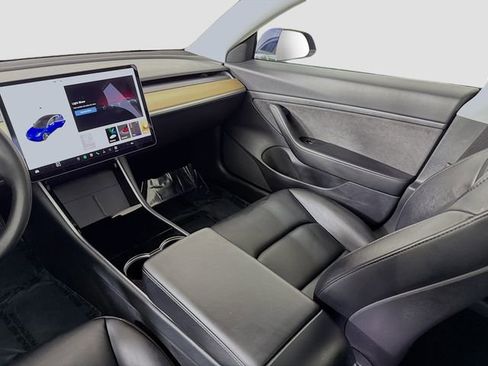 Used 2020 Tesla Model 3 Standard Range RWD image 25